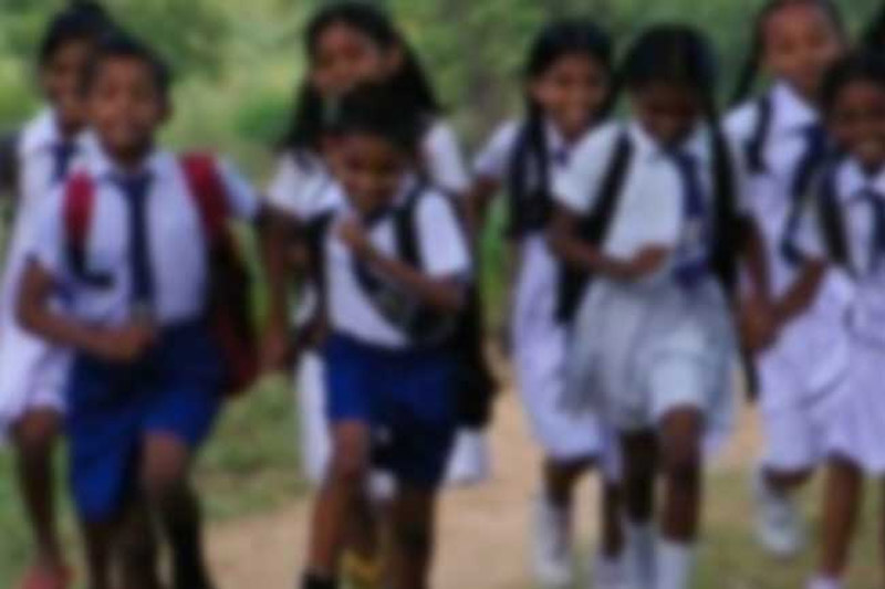 රජයේ සහ රජය අනුමත පෞද්ගලික පාසල් අද ඇරඹේ