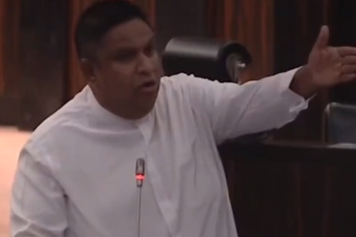 අධිකරණ ඇමතිට කවදාහරි ජම්පරය අන්දනවා අන්දනවාමයි -මන්ත්‍රී චාමර සම්පත්  