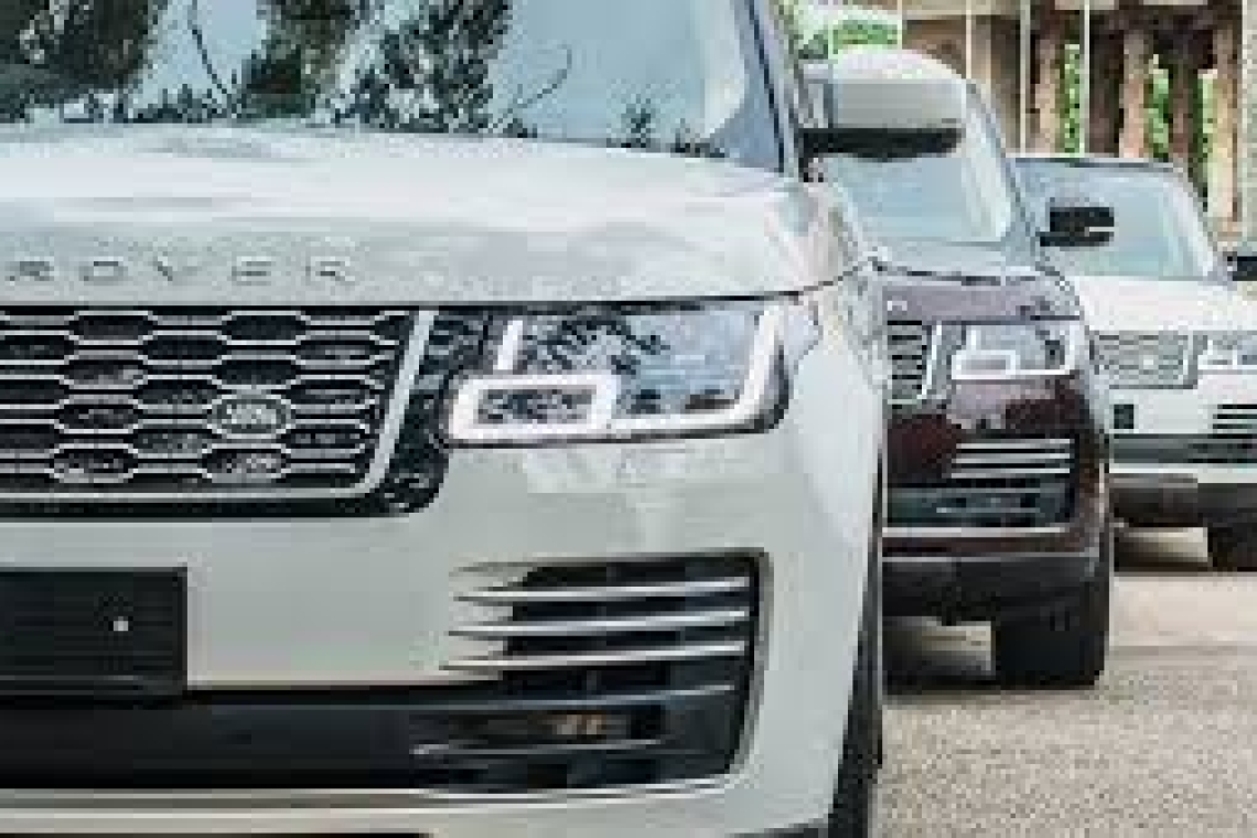 වාහන ආනයනය අතරමඟ නවතින ලකුණු ; විදේශ සංචිතය ඩොලර් මිලියන 206කින් පහල වැටේ..