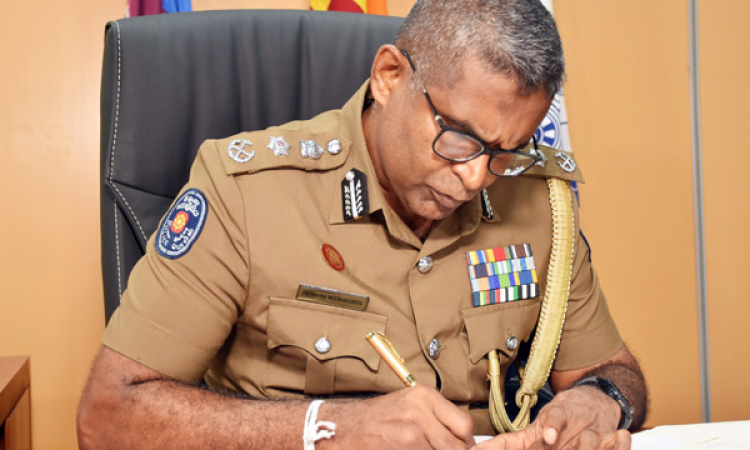ව්‍යවස්ථාදායක සභාවේ අනුමැතිය..නව පොලිස්පති ප්‍රියන්ත වීරසූරිය