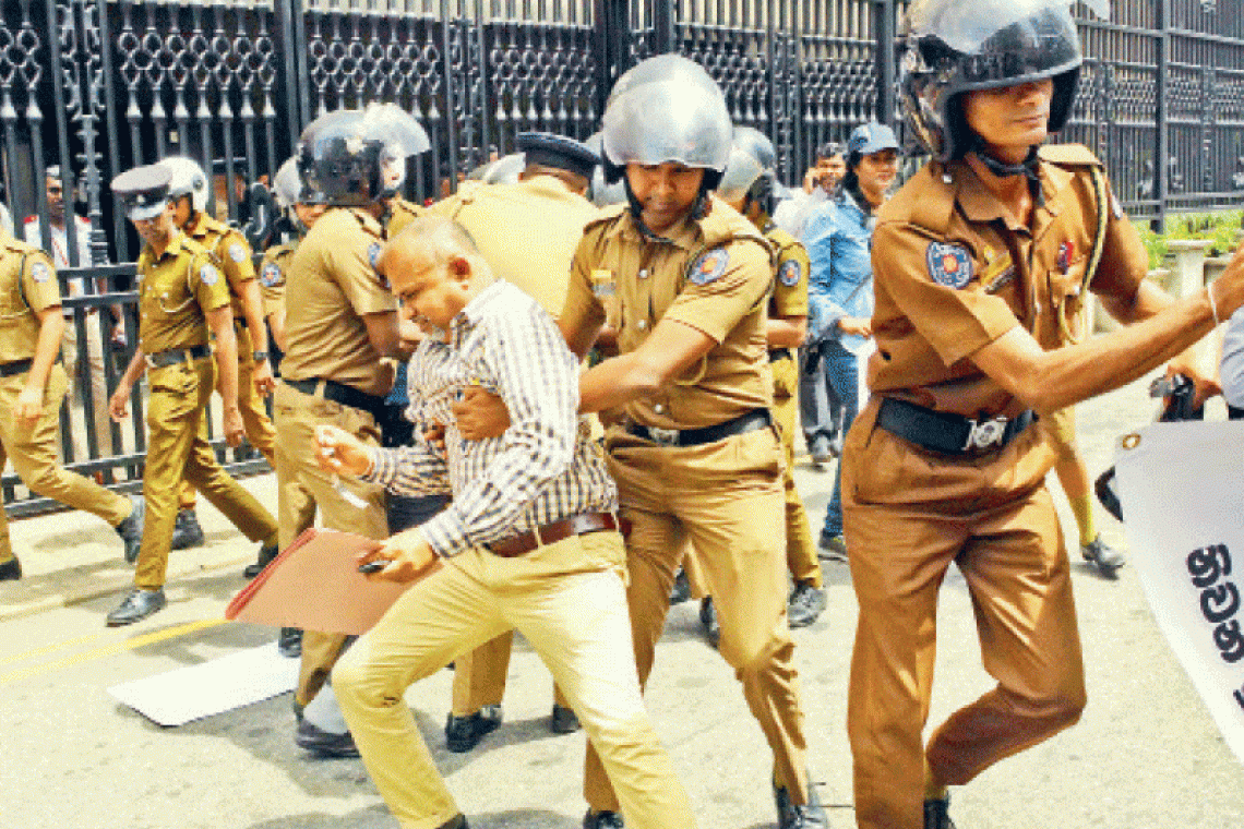 අනුර-මෝදි’ හොර ගිවිසුම් ඉරාදමනු.. මහරගම විරෝධතා
