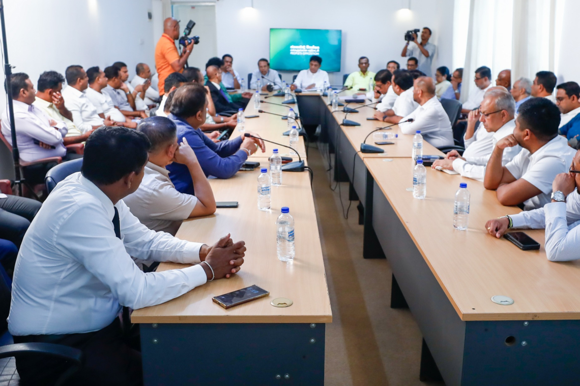 රනිල්ව අත්අඩංගුවට ගැනීම හුදකලා සිදුවීමක් නොවෙයි – සජිත් 