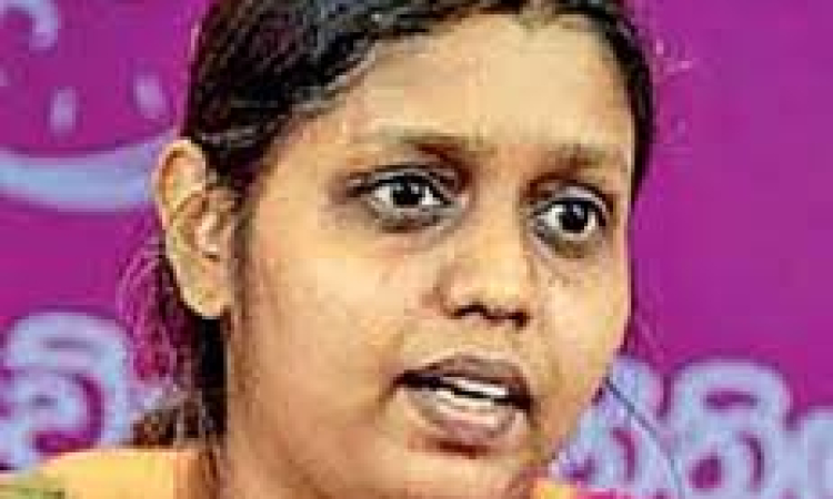  ජනපති අම්ම බලන්න යාම අවුලක් නෑ…රනිල් එංගලන්තයට ගිය එක වැරදියි- ලක්මාලි