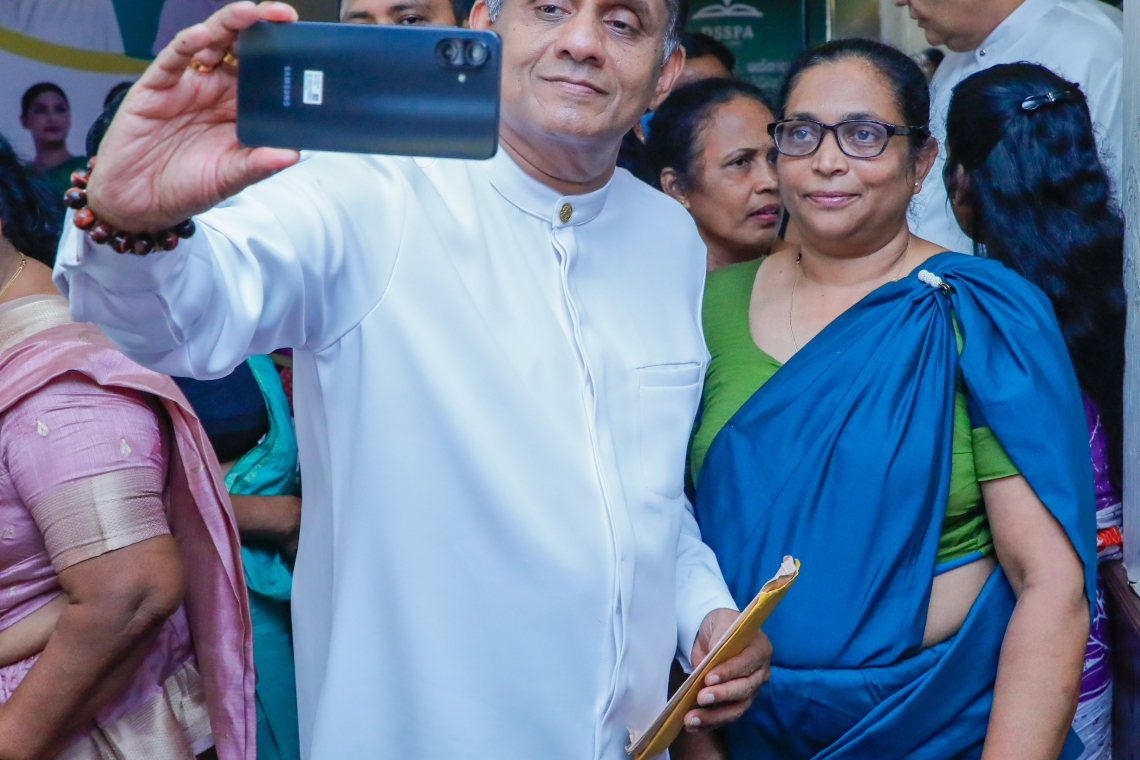 එක්සත් ජාතික පක්ෂයත් සමග දීගෙ වඟකිම සජිත් අරන්