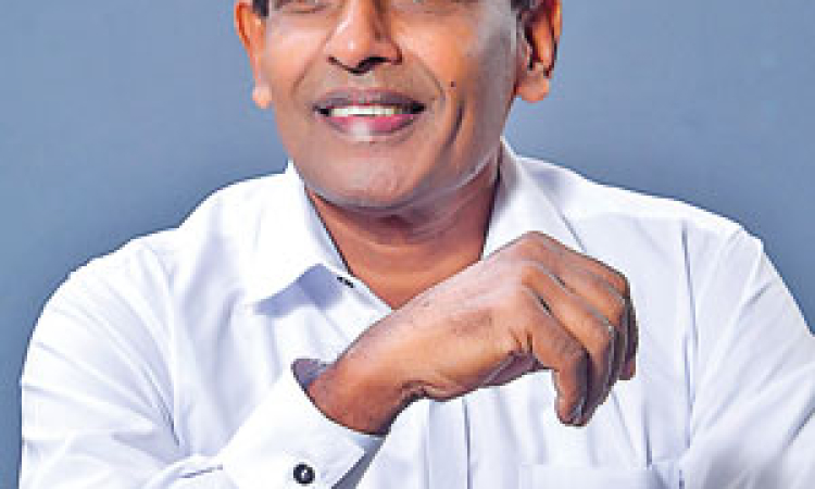 සමාජ මාධ්‍ය හෝ දේශපාලන මර්දනයට හදිසි නීතිය අතට ගන්න කිසිම උපදෙසක් දී නෑ – ඇමැති ආනන්ද විජේපාල