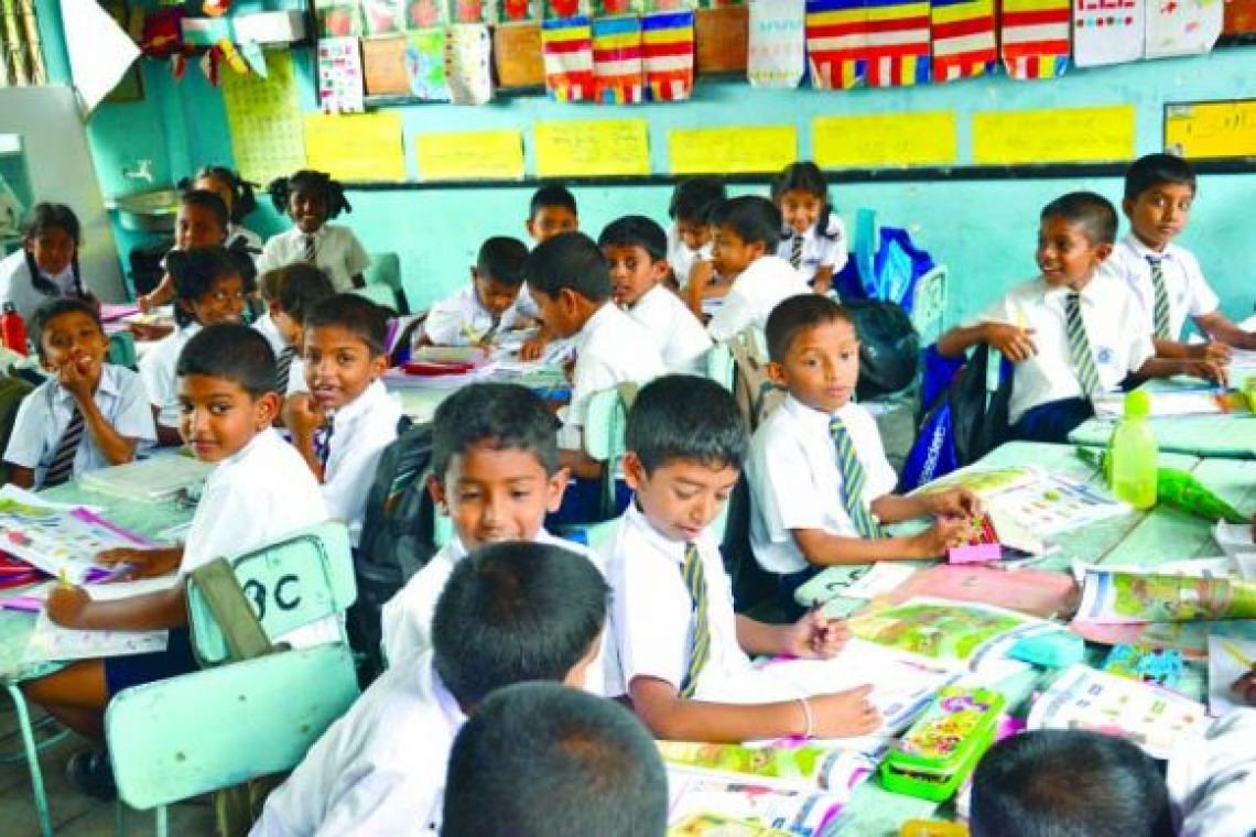 6 ශ්‍රේණි­යේ ප්‍රතිසංස්කරණ 2027ට කල් යයි  -කැබි­නට් ප්‍රකා­ශක, ඇමැති වෛද්‍ය නලින්ද ජය­තිස්ස