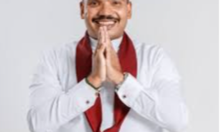 රණවිරුවට රණවිරුවා කියන්න ජනාධිපතිටයි ආණ්ඩුවටයි කොන්දක් නෑ- නාමල් රාජපක්ෂ