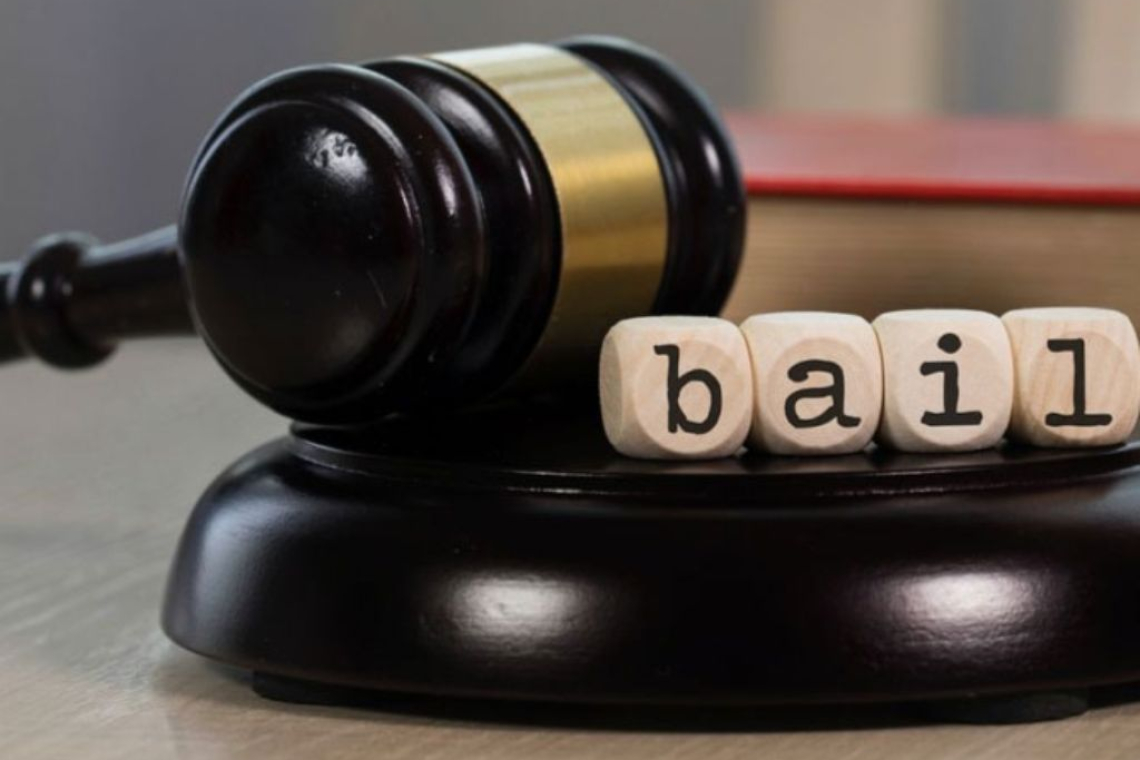 කෙහෙළිය රඹුක්වැල්ල ගේ ඥාතියාට සහ සැකකාර ව්‍යාපාරිකයාට ඇප