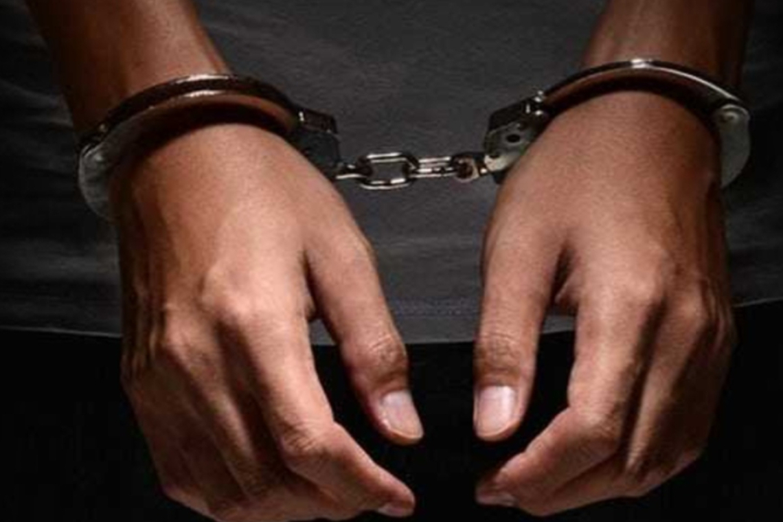 ලංකා සතොස ලිමිටඩ් ආයතනයේ හිටපු නියෝජ්‍ය සාමාන්‍යාධිකාරිවරයෙකු සහ දෙදෙනෙකු අත්අඩංගුවට