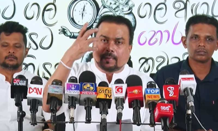 'ඉතිහාසයේ කවරදාවක් නැති අන්දමට වංචාව, දූෂණය හා හොරකම රජ වෙලා' -  විමල් වීරවංශ
