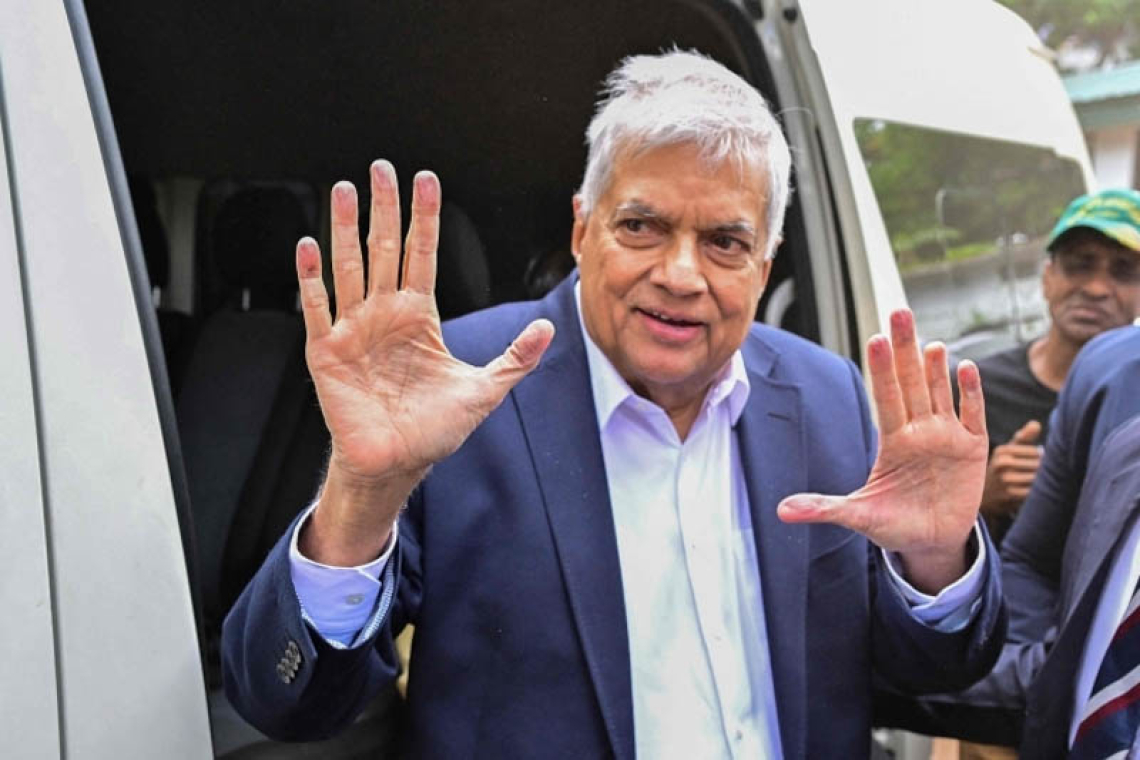 වුල්වර්හැම්ප්ටන් FOI හෙළිදරව්ව: CIDයේ 'පෞද්ගලික සංචාර' තර්කය බිඳ වැටෙද්දී රනිල්ගේ නඩුව නීතිමය මංසන්ධියක | කෙෂාල් ජයසිංහ