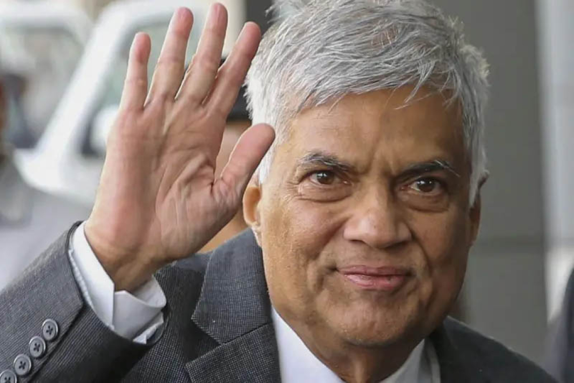 රනිල් වෛද්‍ය ප්‍රතිකාර සඳහා සිංගප්පූරුවට