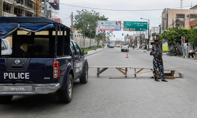 නයිජීරියාවේ ප්‍රදේශ කිහිපයකට ඇඳිරි නීතිය