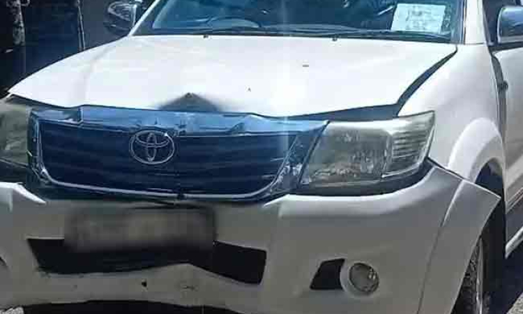 අධ්‍යාපන නියෝජ්‍ය ඇමතිගේ කැබ් රථය හැප්පෙයි 