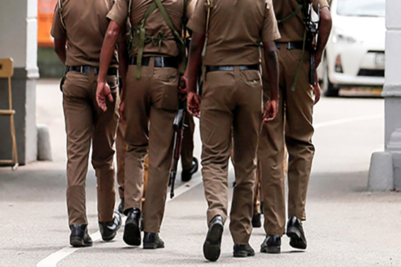 නිල ඇඳුම අවභාවිතයෙන් සිදුවන පොලිස් පහරදීමකදී ආත්ම ආරක්ෂාව වෙනුවෙන් ප්‍රතිචාර දක්වන්න හැකි ද?