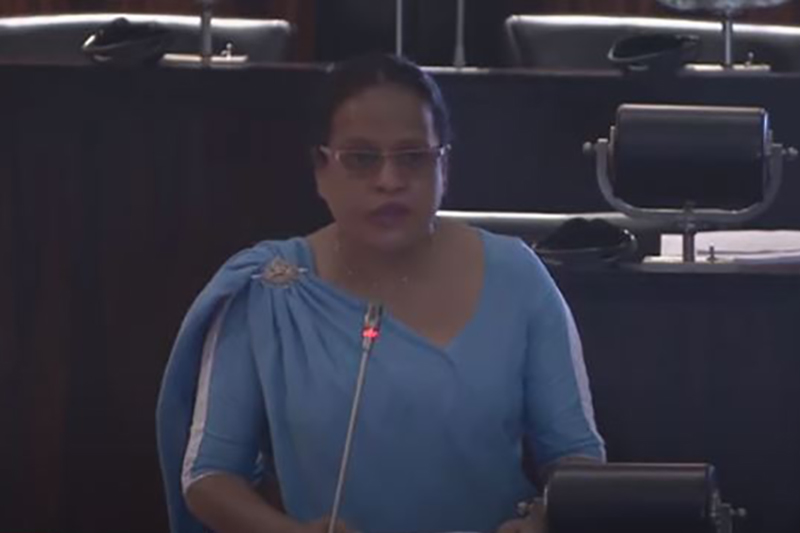 තිස්ස කුට්ටිආරච්චිට කට උත්තර නැතිවෙන්න රෝහිනී ගෙන් සැර කතාවක් (VIDEO)