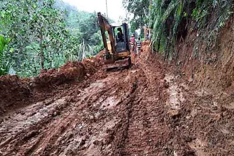 නීතිය අනුව සිංහරාජයේ කොළයක්වත් කඩන්න අවසර නෑ - රනිල් (VIDEO)